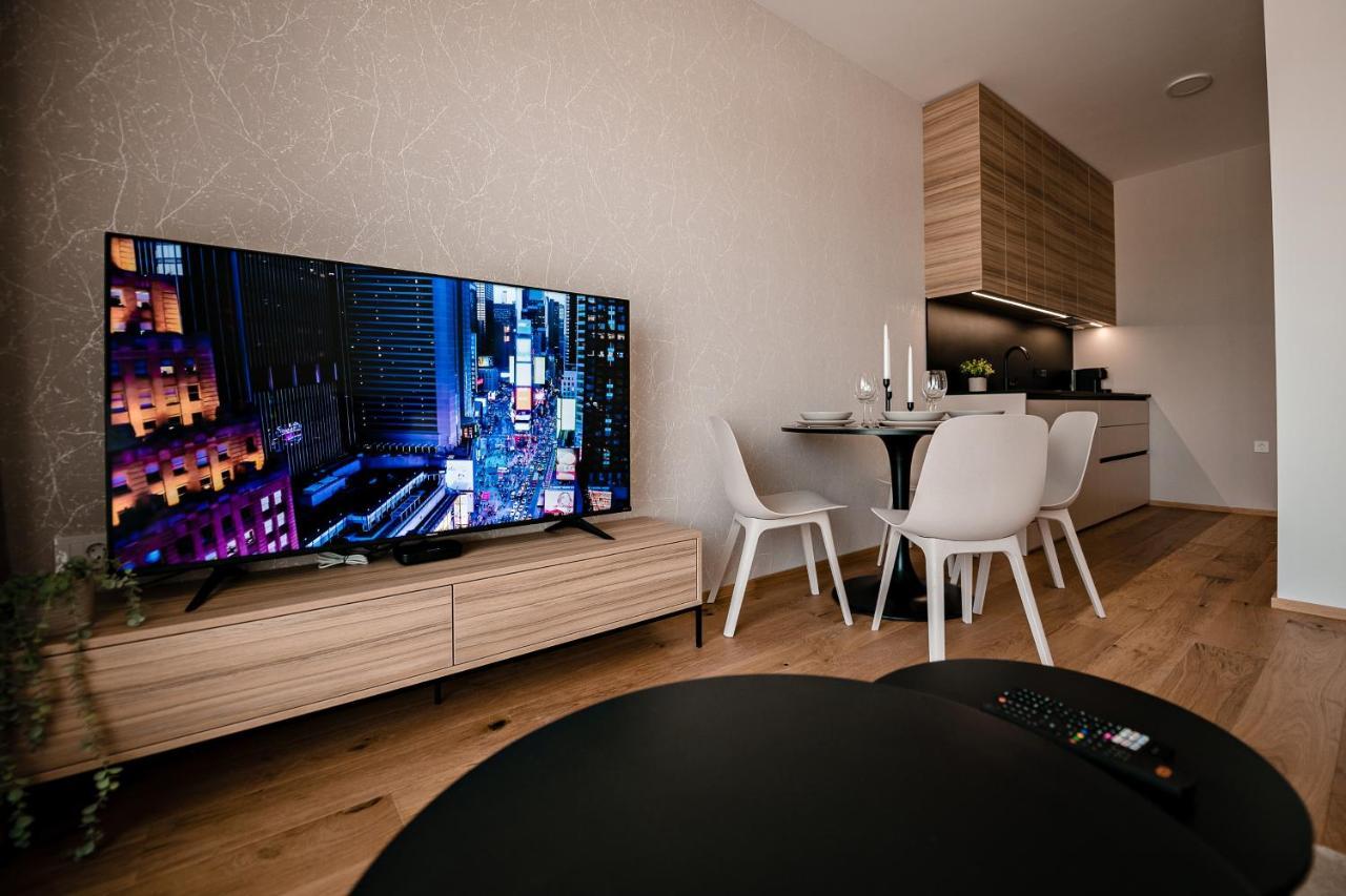 Apartma 2+2 V Mestu * Ljubljana